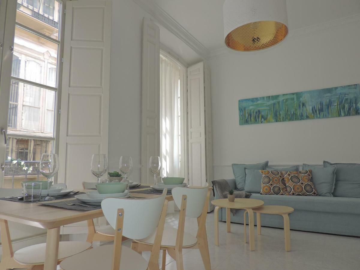 Casita De Santos Apartment Malaga Luaran gambar