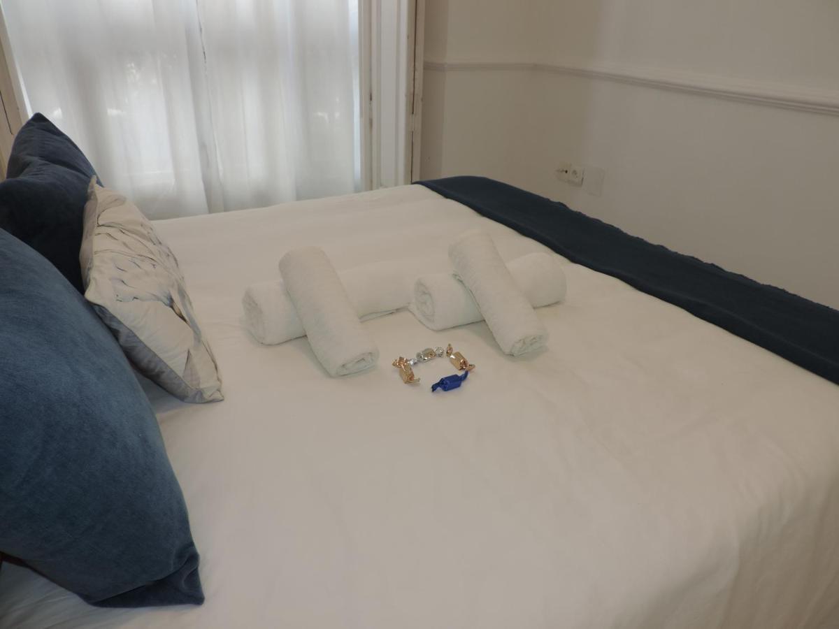 Casita De Santos Apartment Malaga Luaran gambar