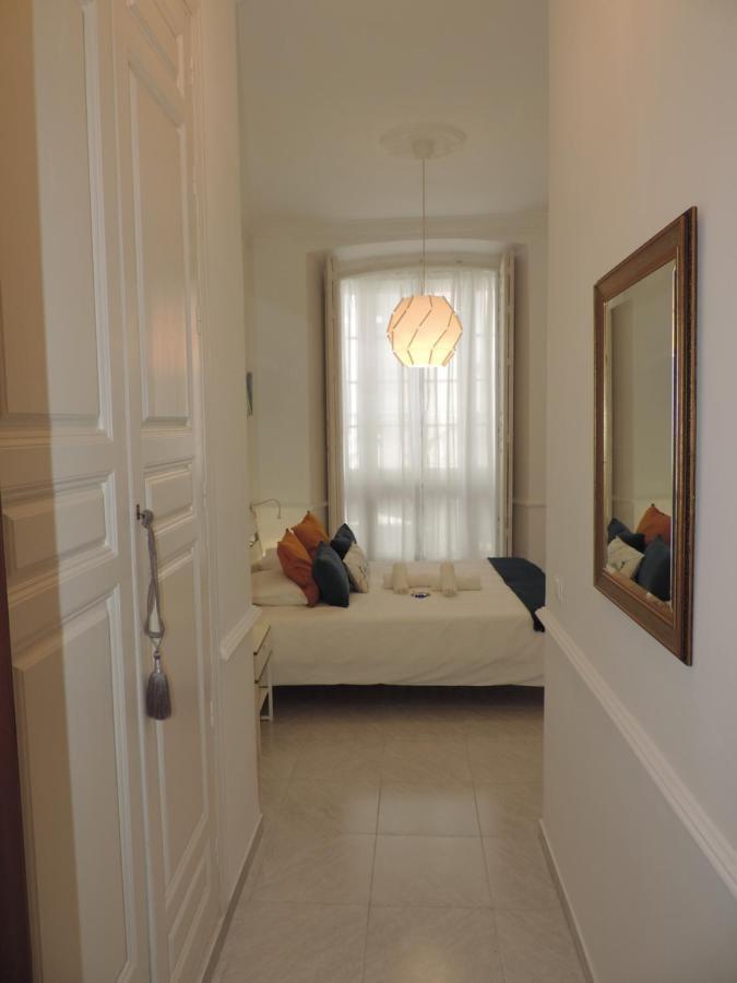 Casita De Santos Apartment Malaga Luaran gambar