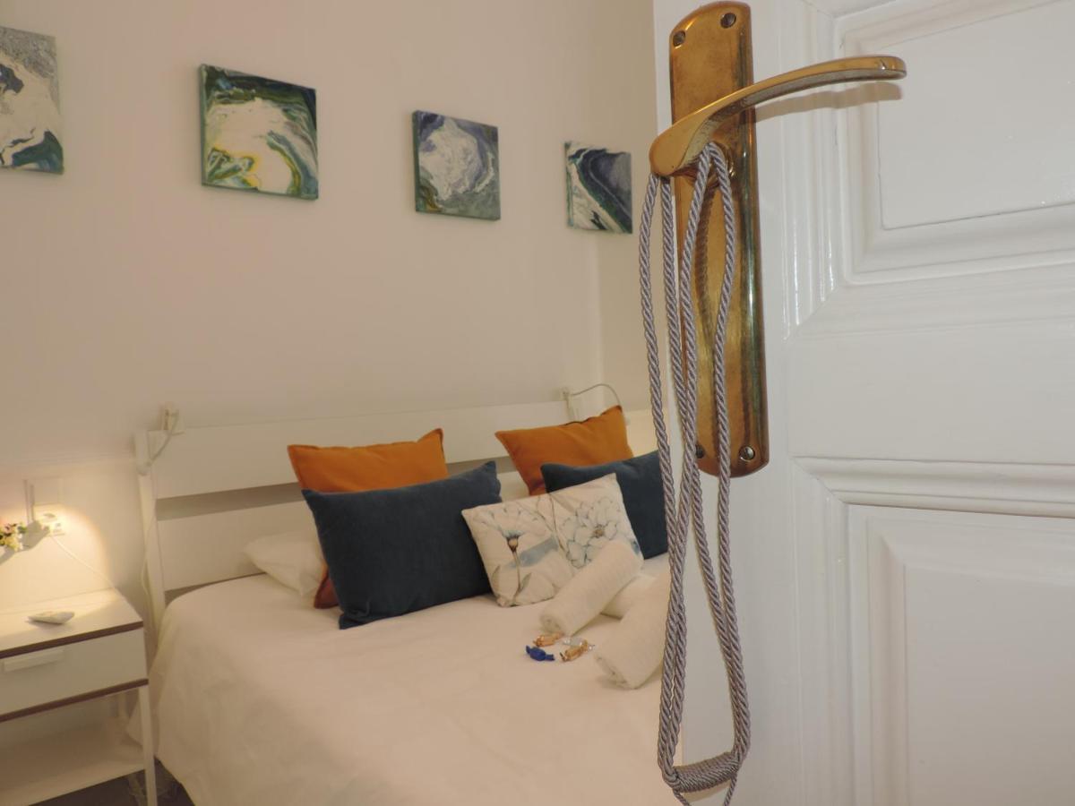 Casita De Santos Apartment Malaga Luaran gambar